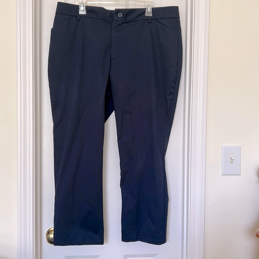 Womens Chino pants in Navy